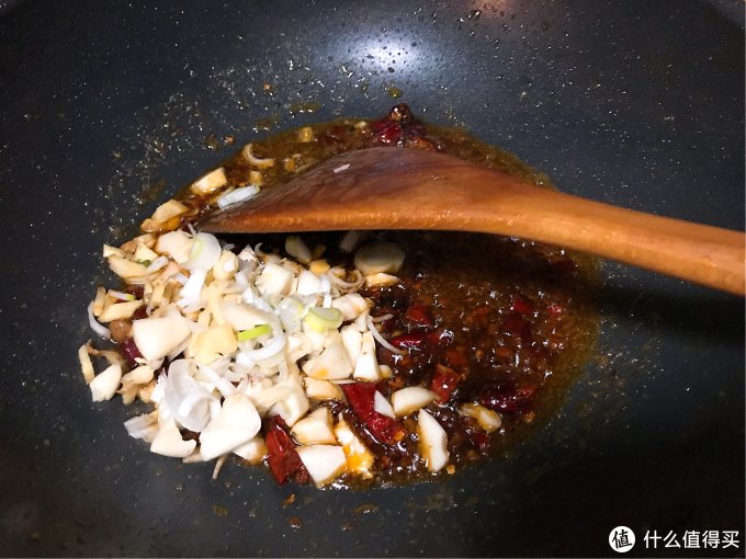 初冬暖阳天里，来份干锅牛蛙