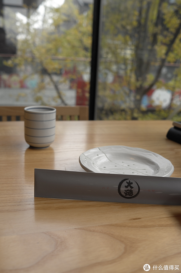 日料餐厅的餐具 自然光（阴天） 自动模式
