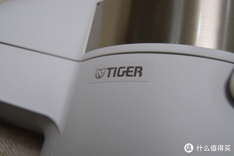 #温暖过冬#Tiger 虎牌 MAA-A30C-XW 珍珠白3升 不锈钢保温壶气压式热水瓶 （24小时保温测试）