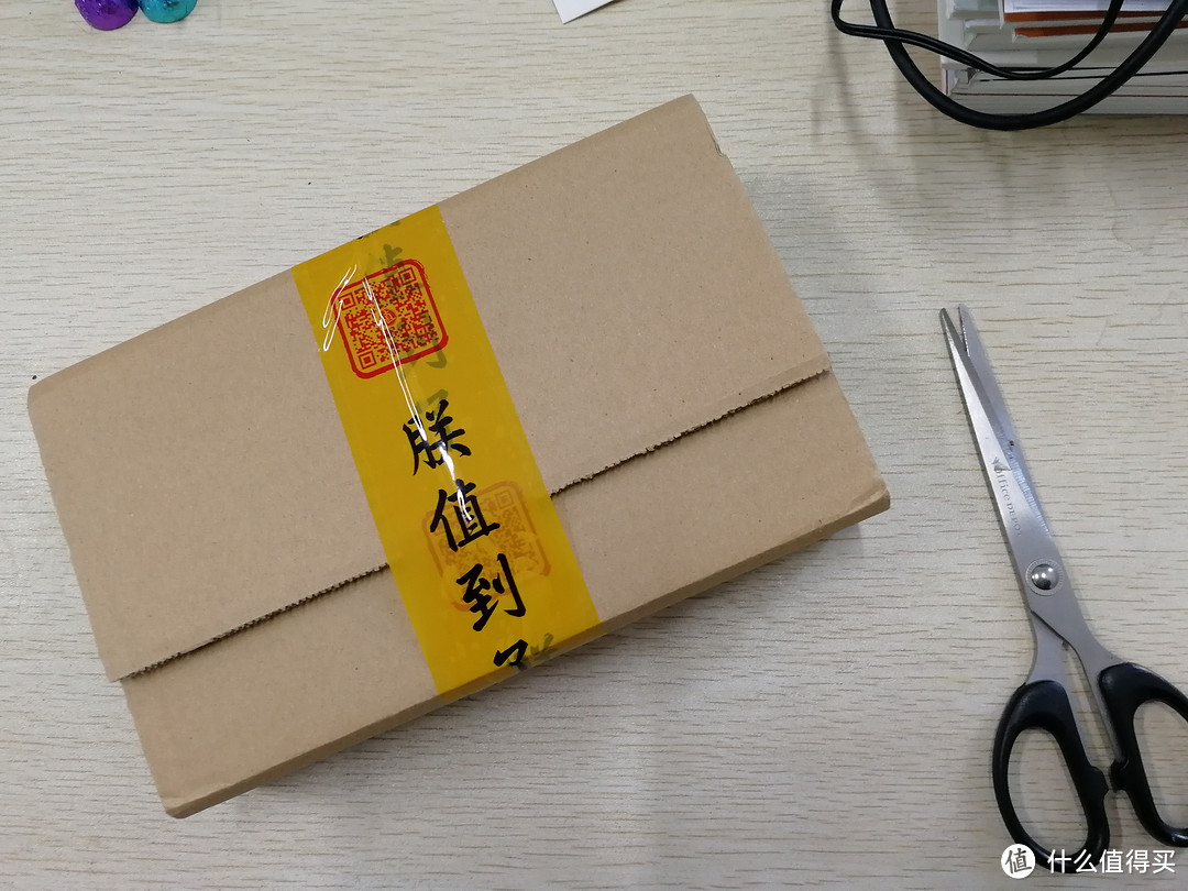 有一天,我会踏着1680万色祥云来到你身边----雷柏 V25S 幻彩RGB游戏鼠标