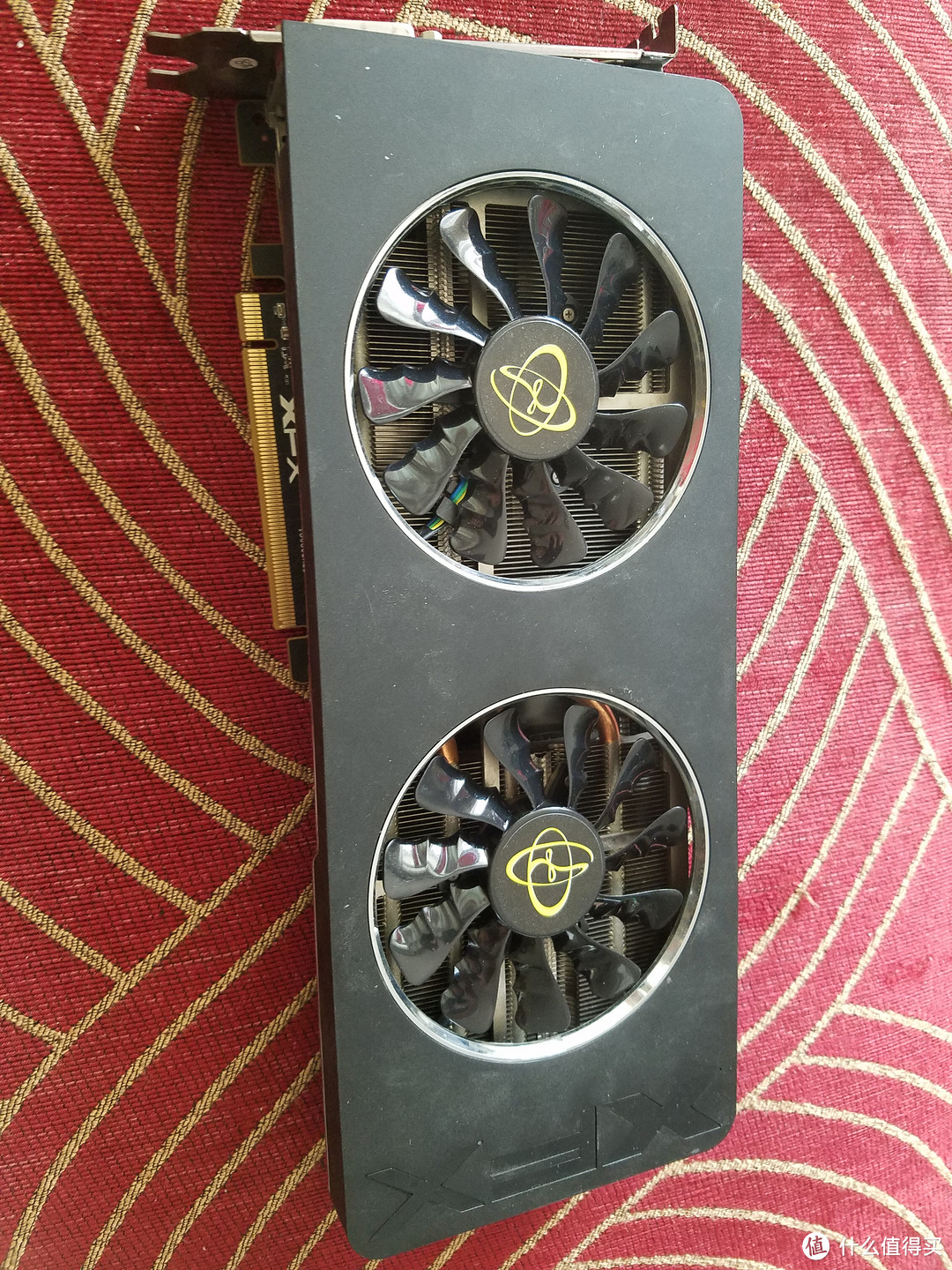 XFX 讯景 280X 6G黑狼 显卡 换风扇大扫除