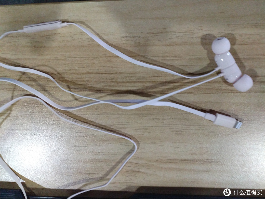 还在为ihpoen的接口问题而烦恼?来看看urbeats3这款御用的耳机吧！