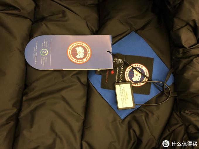 入手情侣套装canada goose 加拿大鹅 chilliwack bomber 飞行员羽绒服