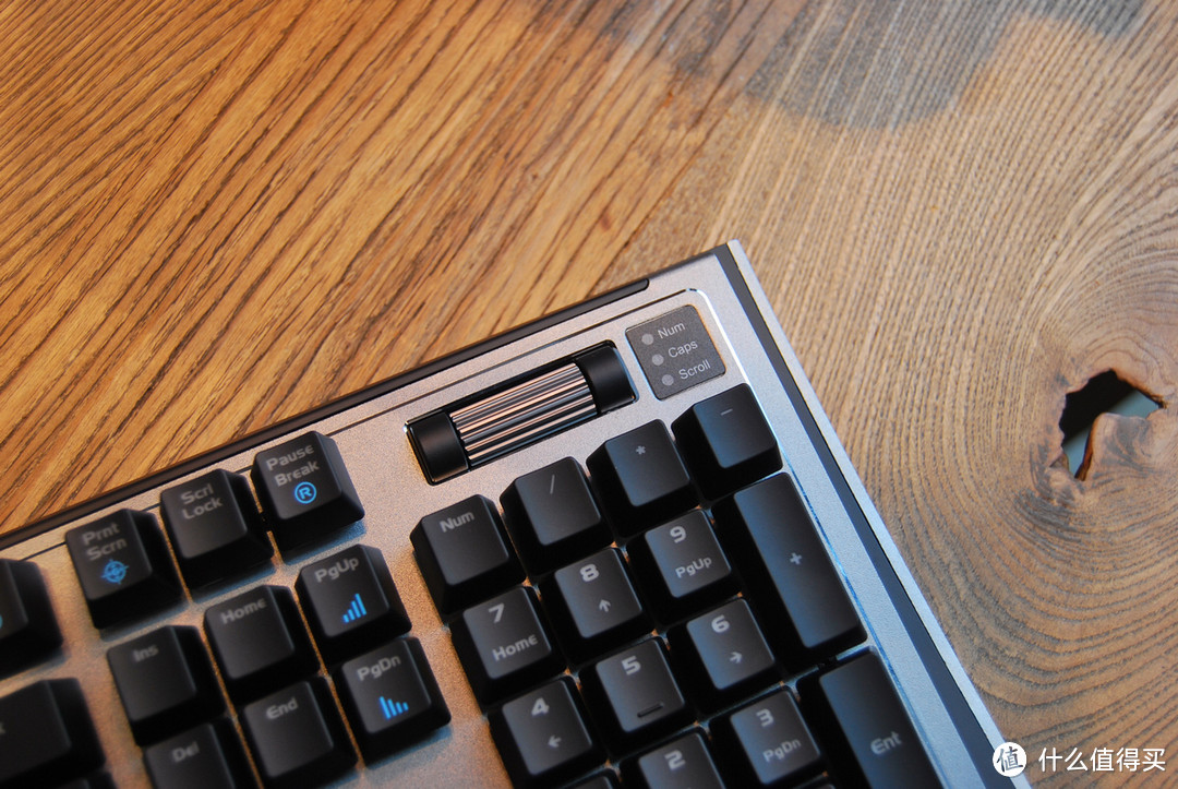 达尔优旗舰机械键盘——EK835RGB键盘解析