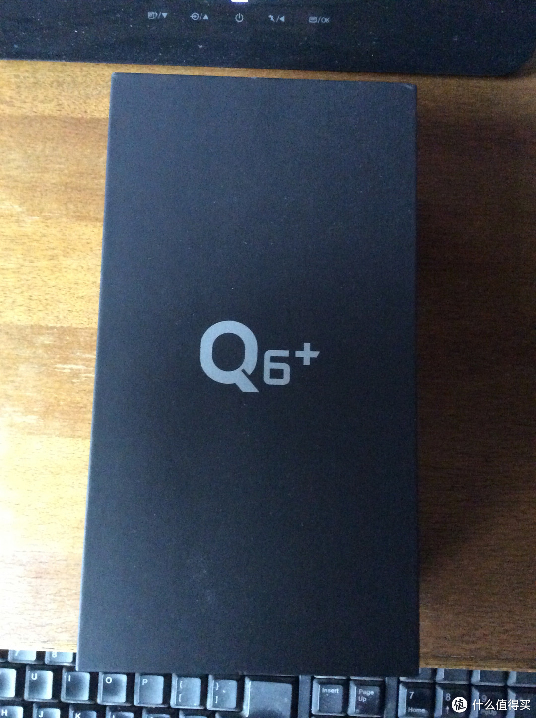 可能是现阶段最显具设计感的吊丝机, 评LG Q6+