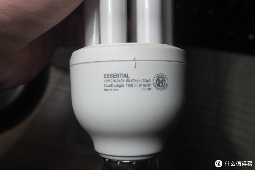 东芝日规大战国内网红—6款LED灯泡对比测试