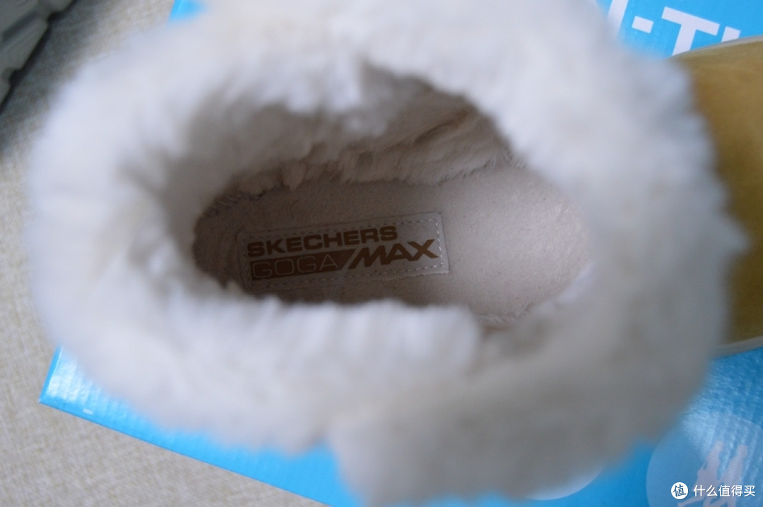 不一样的雪地靴：Skechers 斯凯奇 轻质反毛皮短筒雪地靴 晒单