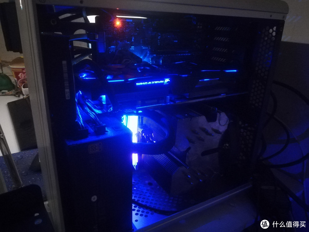 我想静静——华硕ROG Strix RX580-T8G-GAMING 与 EVGA 550 G2