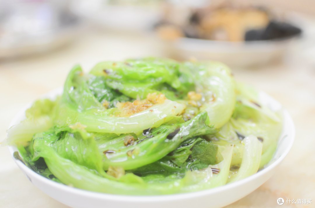 青菜总是做得不够青翠?从简单的烫生菜讲起,了解青菜烹饪的秘诀