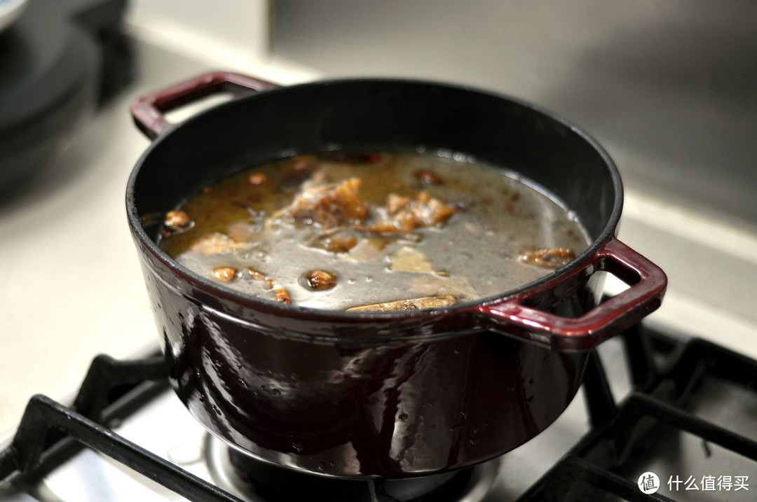 我只是随便的做一道菜，淘宝心选 简约珐琅铸铁汤锅体验。