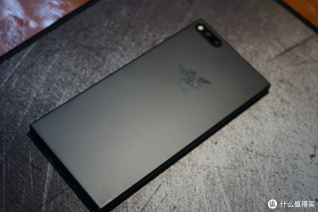 这波信仰不亏—Razer 雷蛇 Phone 手机 开箱