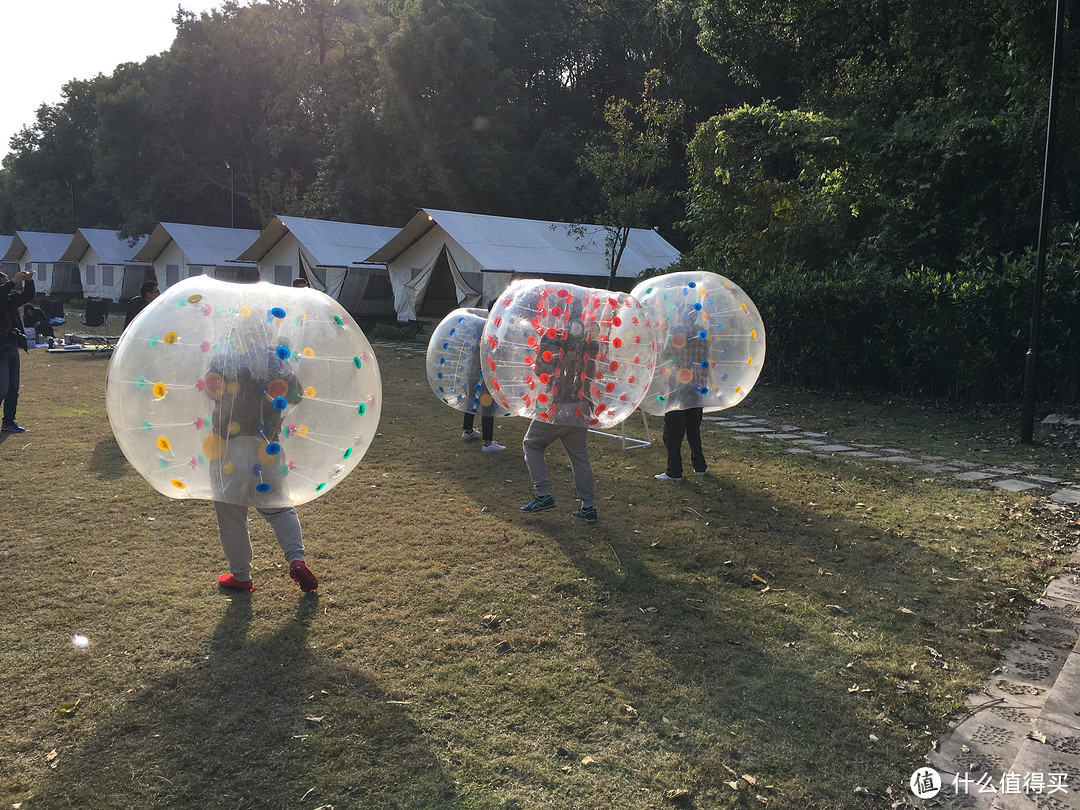 论如何愉快地带着宝宝和张大妈一起遛娃吃鸡