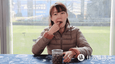 为了吃个山核桃,人类至于动用那么多工具对待它!