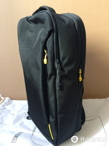 休闲出街 上班通勤的好帮手--轻商务多功能双肩