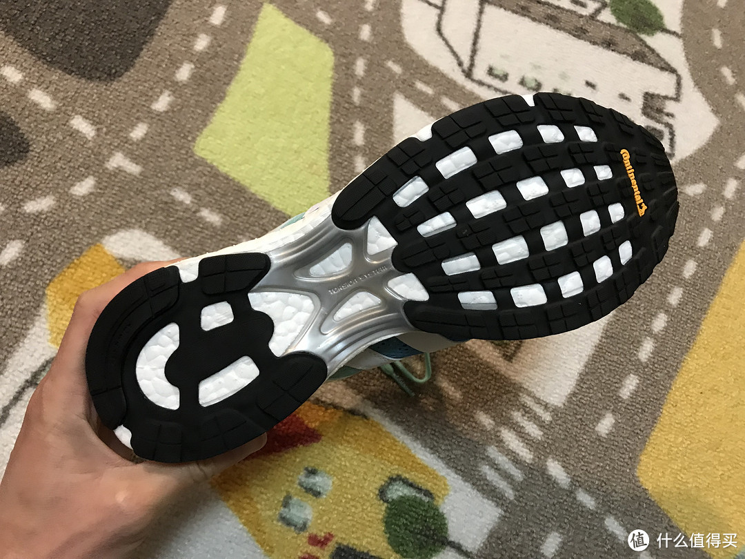 又轻又骚！Adidas Adios 3 跑步鞋