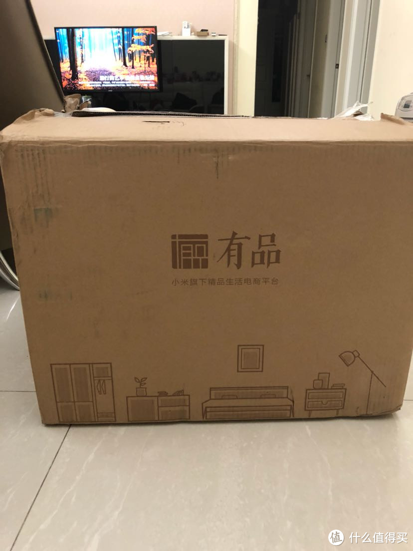 包装快被搞烂了,注意看下箱子上面