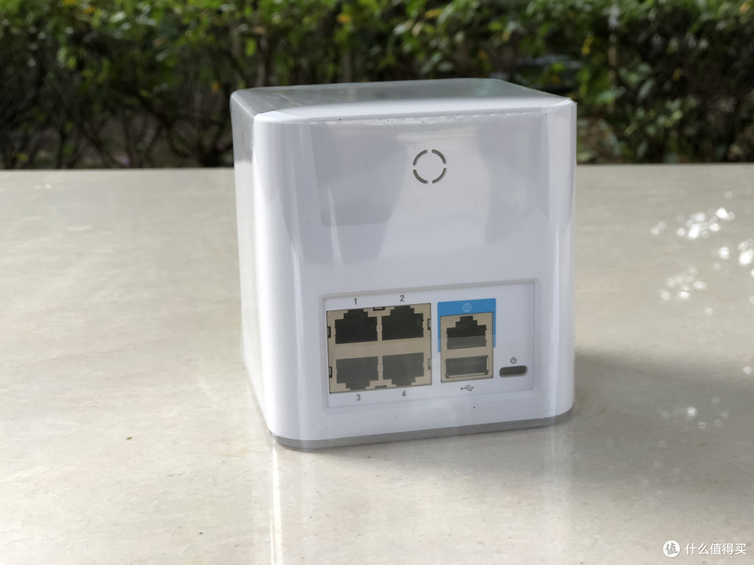给客户家做分布式系统的无线网络覆盖,UBNT 双频无线路由器AmpliFi 1750M入手分享