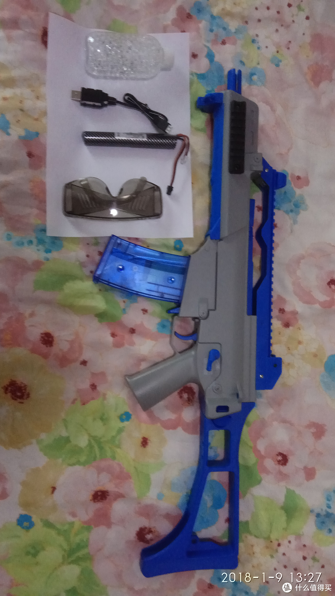 新威尔g36c和兵峰p90图片