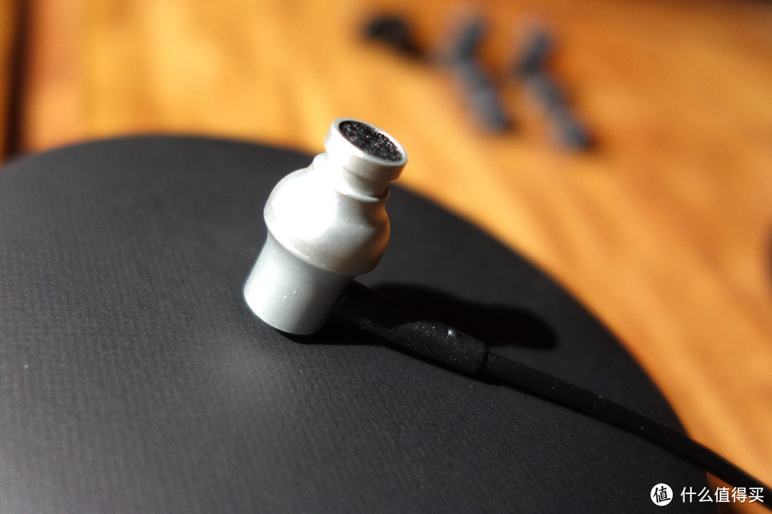 听着还不错:HiFiMAN 头领科技 RE-400 入耳式耳塞