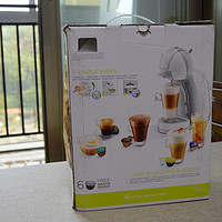 Dolce Gusto EDG305 Minime 胶囊咖啡机外观展示(托水槽|按钮|喷嘴|水箱|底座)