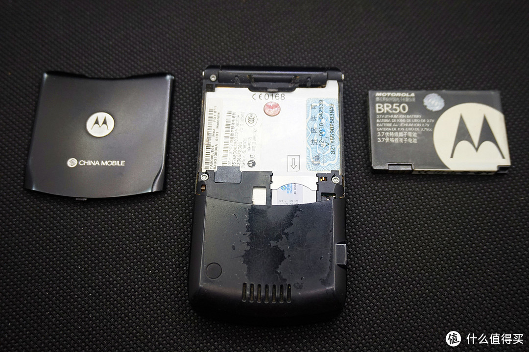 Good Bye MOTO，再见“刀锋”—MOTOROLA 摩托罗拉 MOTO RAZR V3 非智能手机 怀旧报告