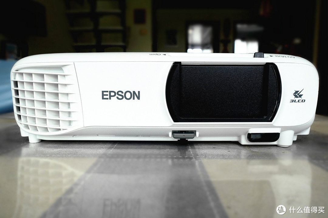 白天工作帮手，夜晚休闲搭档——Epson CH-TW650商住两用投影仪评测