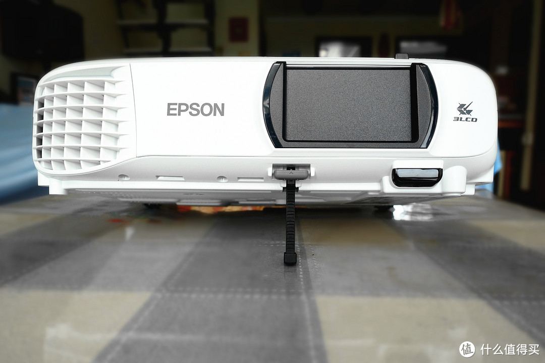 白天工作帮手，夜晚休闲搭档——Epson CH-TW650商住两用投影仪评测