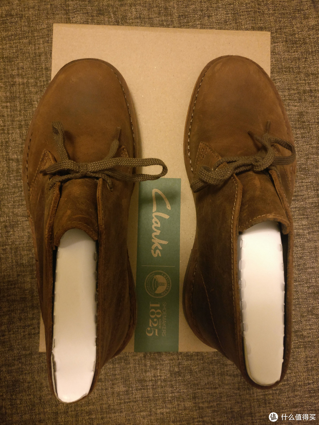 亚马逊海外购入手 Clarks  Bushacre 2（蜜蜡色）沙漠靴  分享一波