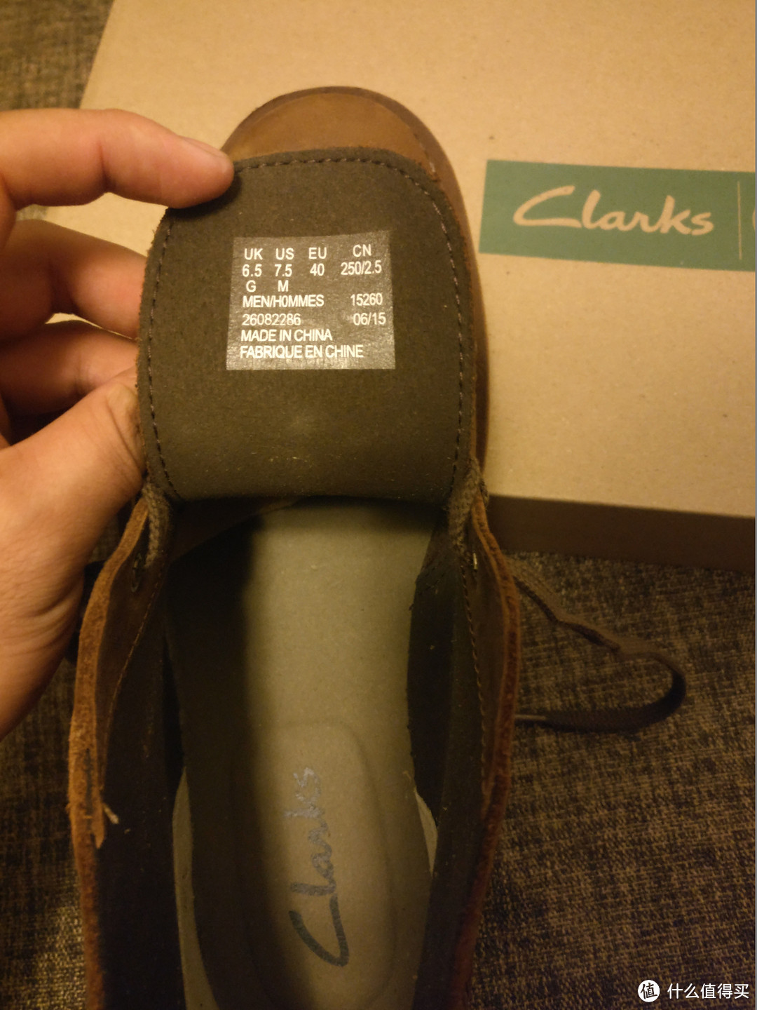 亚马逊海外购入手 Clarks  Bushacre 2（蜜蜡色）沙漠靴  分享一波