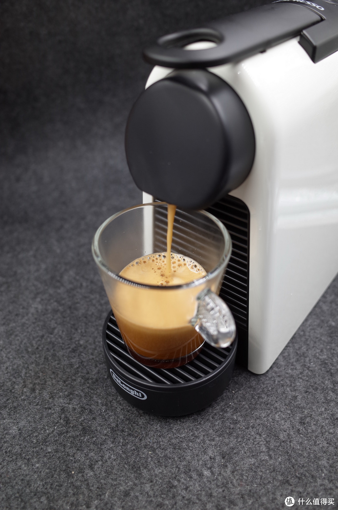 一次小小的惊喜—Delonghi 德龙 Nespresso Essenza Mini EN 85.r 胶囊咖啡机 开箱晒单