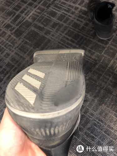 篮球鞋 篇七:Adidas 阿迪达斯 Dame 利拉德3 黑