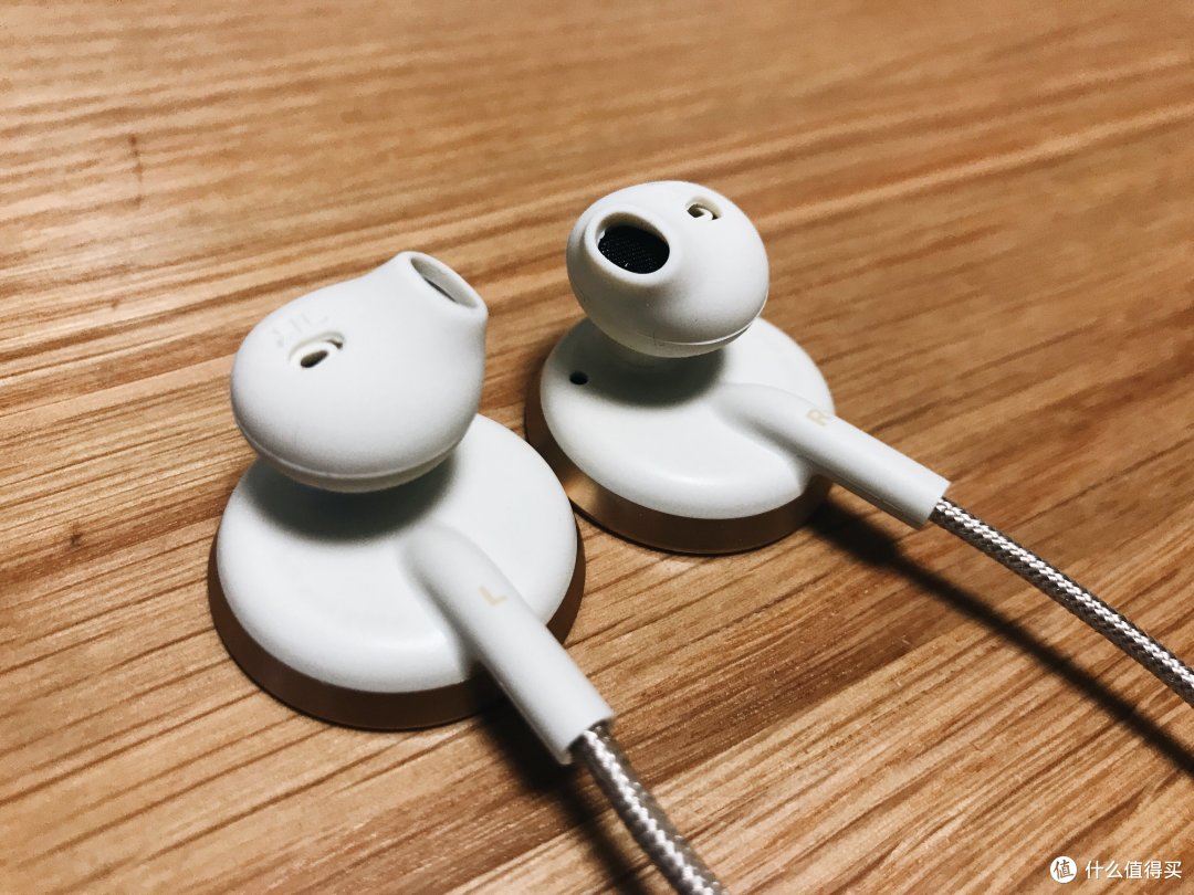 美国汪峰?音乐人做出来的耳机到底如何?I.AM+ buttons 蓝牙耳机体验