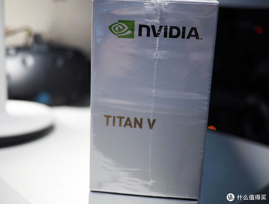 #原创新人#为了Deep Learning，入手地表最强黄金版：NVIDIA 英伟达 TITAN V 显卡