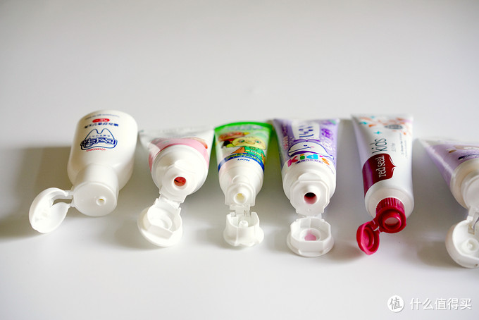试了10款儿童牙膏，告诉你这几款千万不能选！