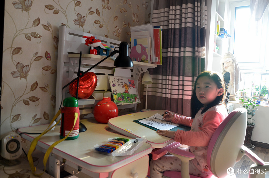 为宝贝开启一场健康成长之旅—为小公主挑选的昊童儿童学习桌椅
