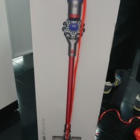 戴森 V7 Pro 无线吸尘器外观展示(吸头|直驱式吸头|软绒滚筒吸头|电动床褥吸头)
