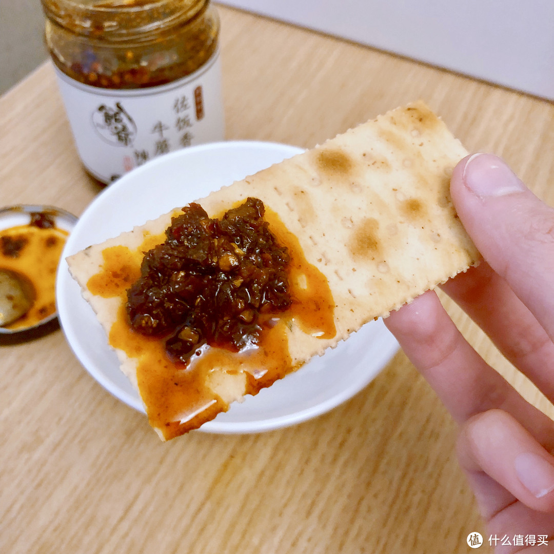 来自张大妈的年终投食：SMZDM 什么值得买 值历2018、贺卡、饭爷╳吾皇万睡辣酱礼盒 开箱