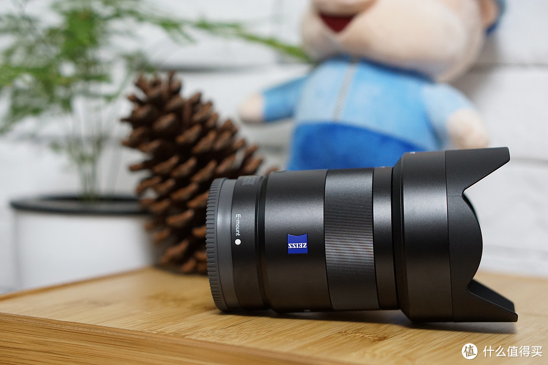 #原创新人#穷人的第一个全幅头：SONY 索尼 FE55 f1.8 镜头 开箱