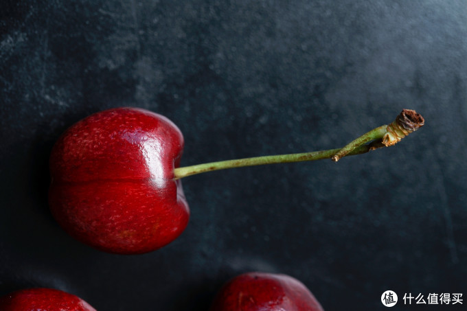 #年货大作战#买什么水果过大年？水果行业内部人士说草莓车厘子橙子要这样买！