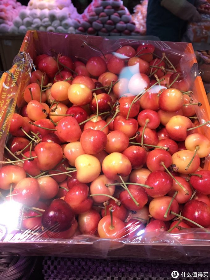 #年货大作战#买什么水果过大年？水果行业内部人士说草莓车厘子橙子要这样买！