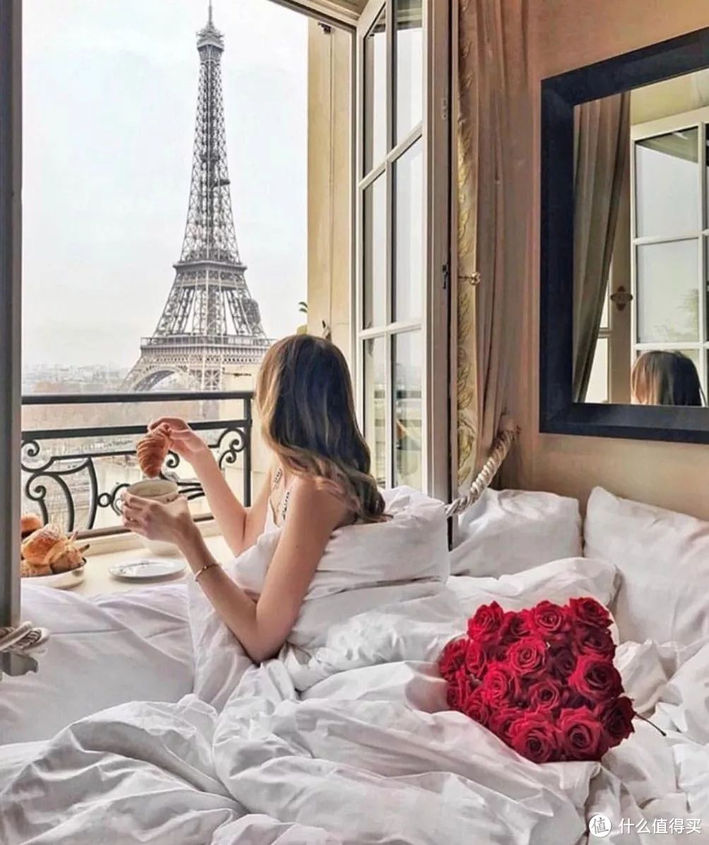 One Night In巴黎：我要一张躺着就能见埃菲尔铁塔的床