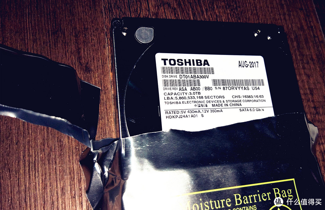 TOSHIBA 东芝 DT01ABA300V 机械硬盘 开箱