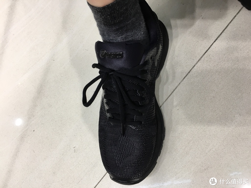 ASICS 亚瑟士 Nimbus 20 黑武士款 开箱和简单上脚感受