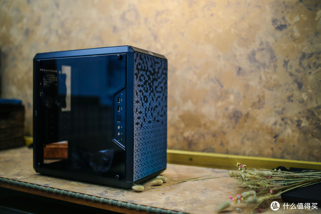 #原创新人#“酷妈”有点萌— COOLERMASTER 酷冷至尊 Q300L 移动I/O+磁吸网格面板机箱