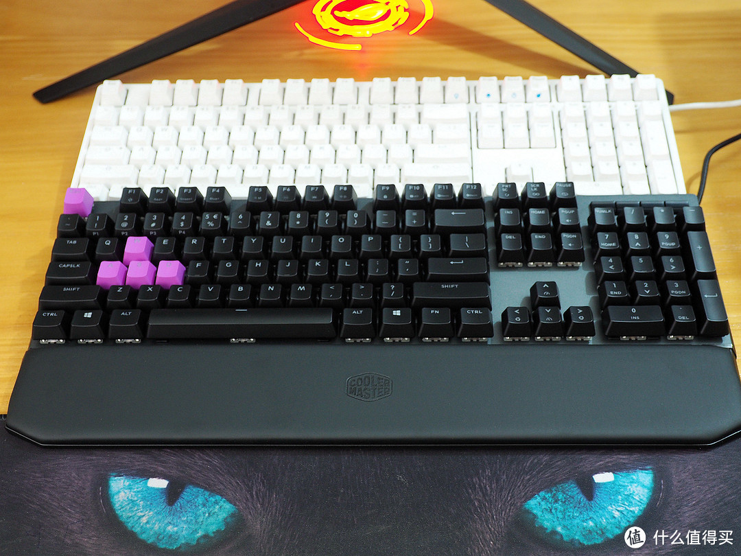 又一款RGB机械键盘面世，光污染时代终将到来—CoolerMaster 酷冷至尊 MK750 RGB 机械键盘 红轴樱桃轴 开箱