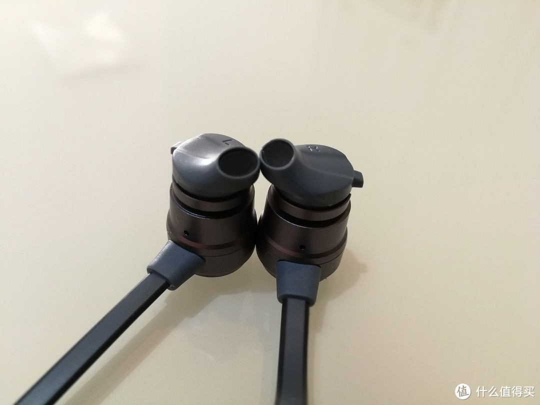 新年首中,荡街好朋友——JBL T280BT蓝牙无线运动耳机