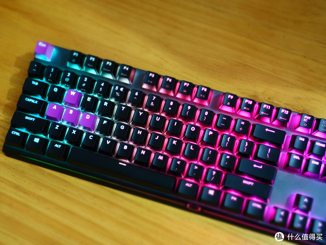 又一款RGB机械键盘面世，光污染时代终将到来—CoolerMaster 酷冷至尊 MK750 RGB 机械键盘 红轴樱桃轴 开箱