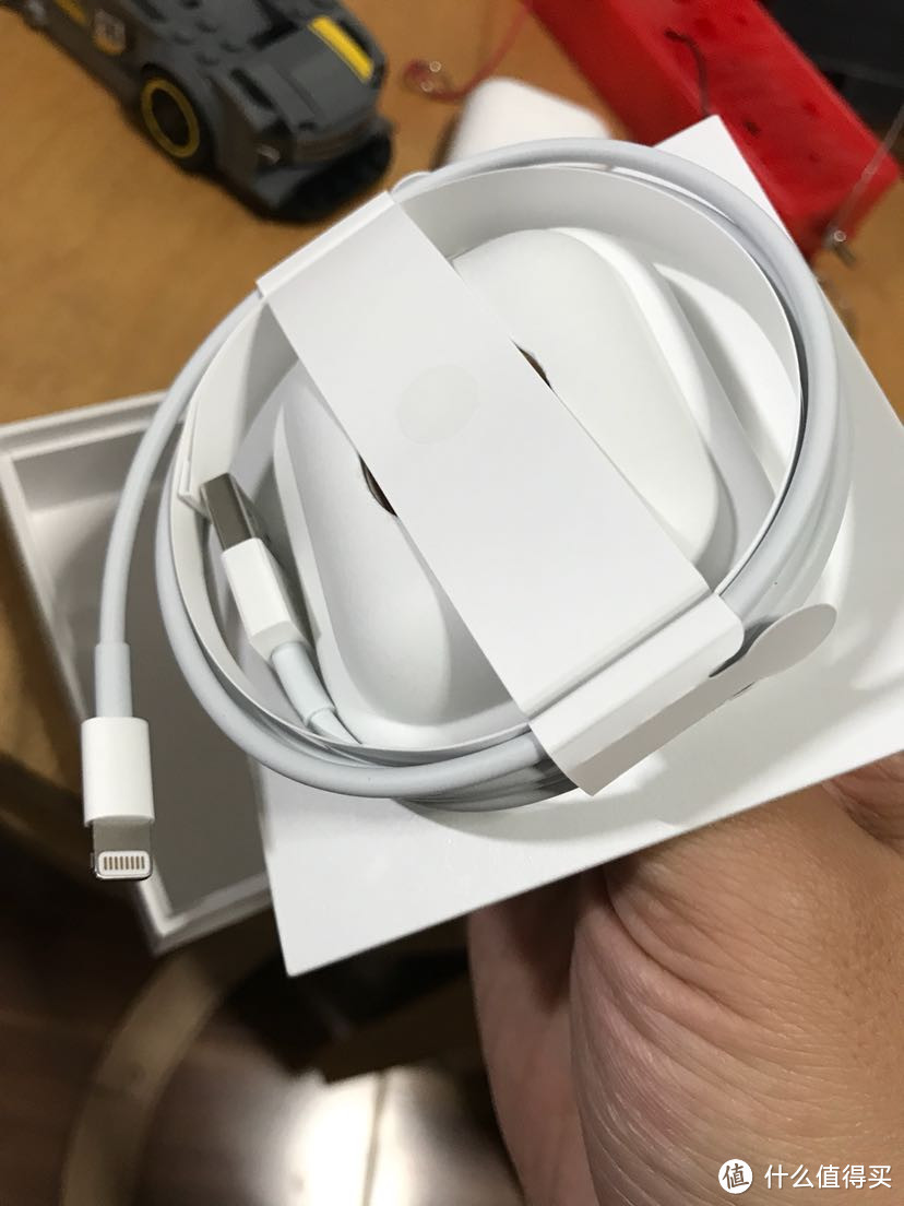 600块买了最便携的无线蓝牙耳机一Apple 苹果 airpods 无线耳机 伪开箱晒单加使用评测