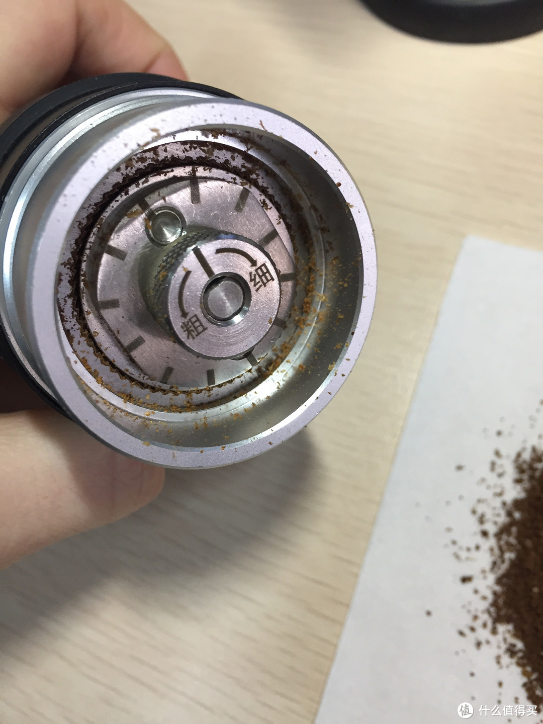 还在用手摇磨豆机?那么请试试 — 匿名 2代 手摇磨豆机