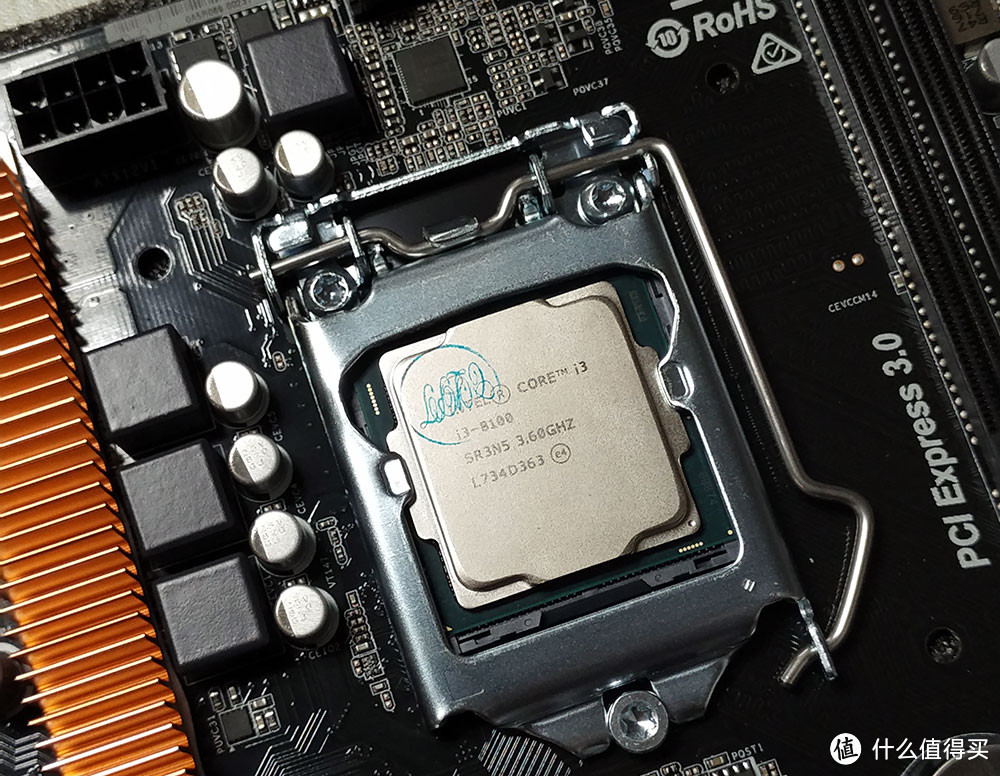 #本站首晒#不满千的Intel 英特尔 i3-8100 CPU 配合ASRock 华擎 H110 主板有多强，我来告诉你